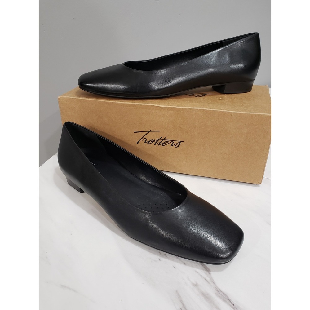 NEW SIZE 11 Trotters Women's Honor Flats Black slip on loafer solid block heel‎